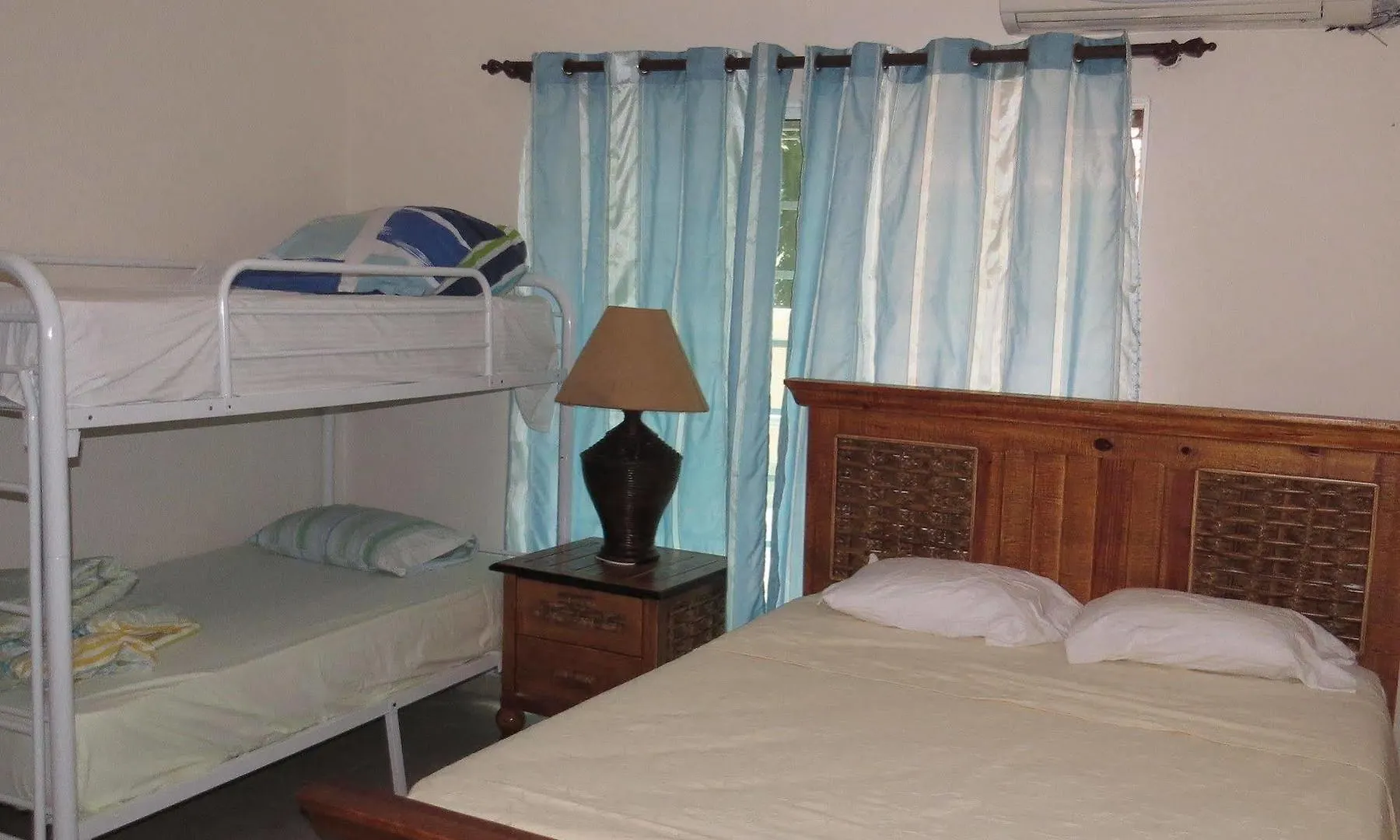 Punta Cana Hostel Μπάβαρο 2*,